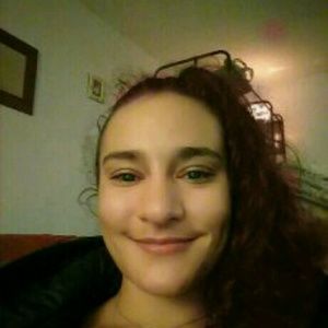 Meet your Posher, Holly